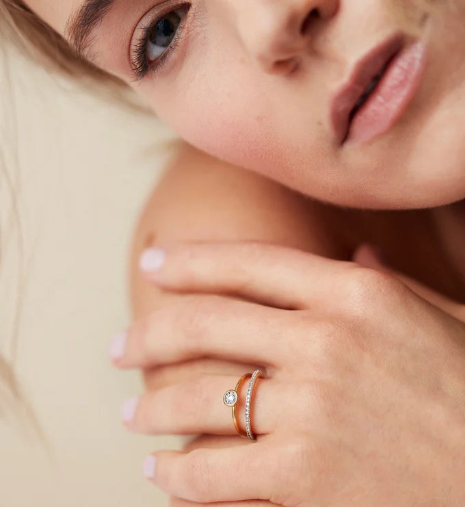 Anillo Eternity Fino · Diseño Atemporal